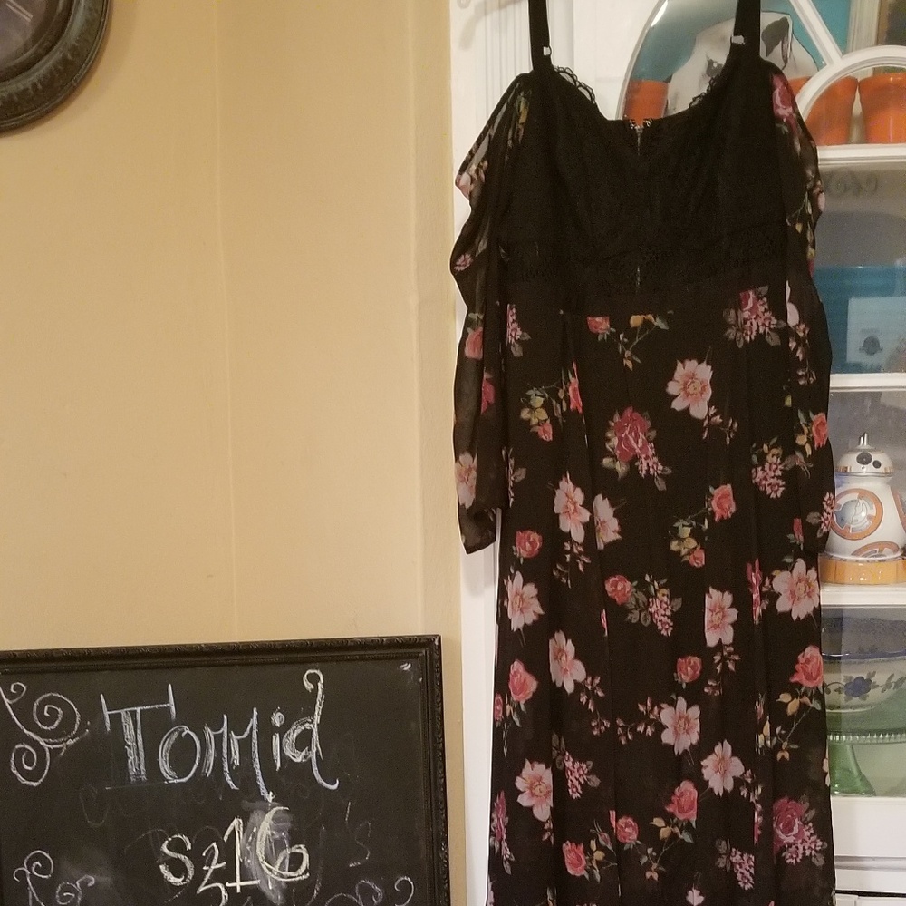 Insider cold shoulder maxi dress-floral